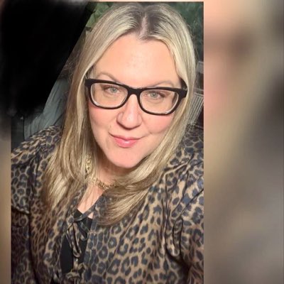 KimDearlove's tweet photo. #NewProfilePic https://t.co/VV8puayifd