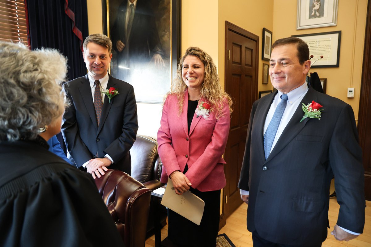 RIHouseofReps's tweet photo. The House is officially back in session! The opening day for 2025 was a momentous day for all members, but especially for the House's freshman class.

Members were sworn in by @RISecState, a House alum.

The full session is available to watch online: https://t.co/1IhT34p4bz

As a reminder, all House sessions, committee hearings, and commission meetings are available to livestream or view on demand via RI Capitol TV: https://t.co/26d73ej0S2