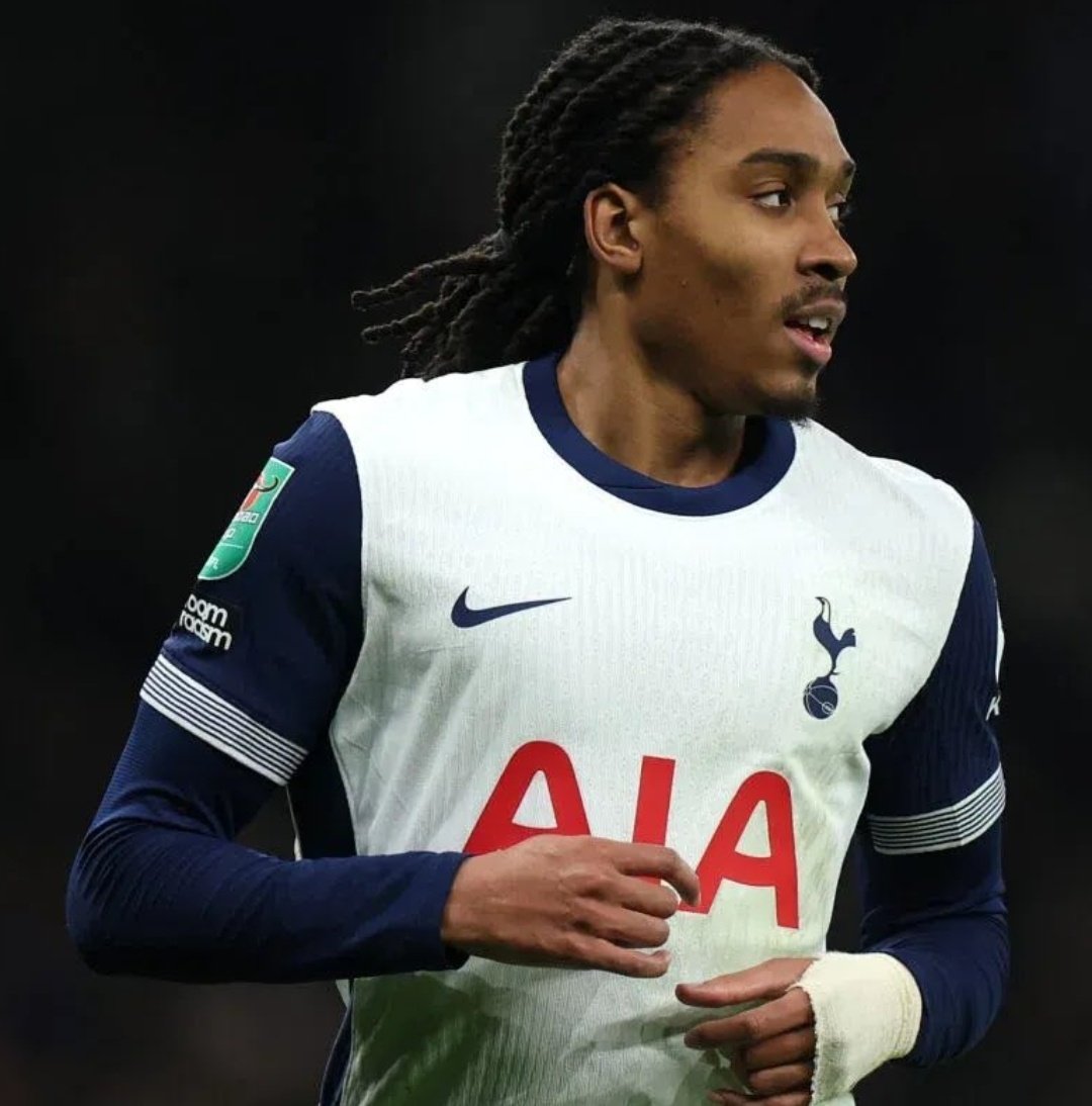 شبكة توتنهام (@arabicspurs) on Twitter photo - يبني بطل هزار هات صلاح مش لاقيينه. - يبني بطل هزار هات صلاح مش لاقيينه.