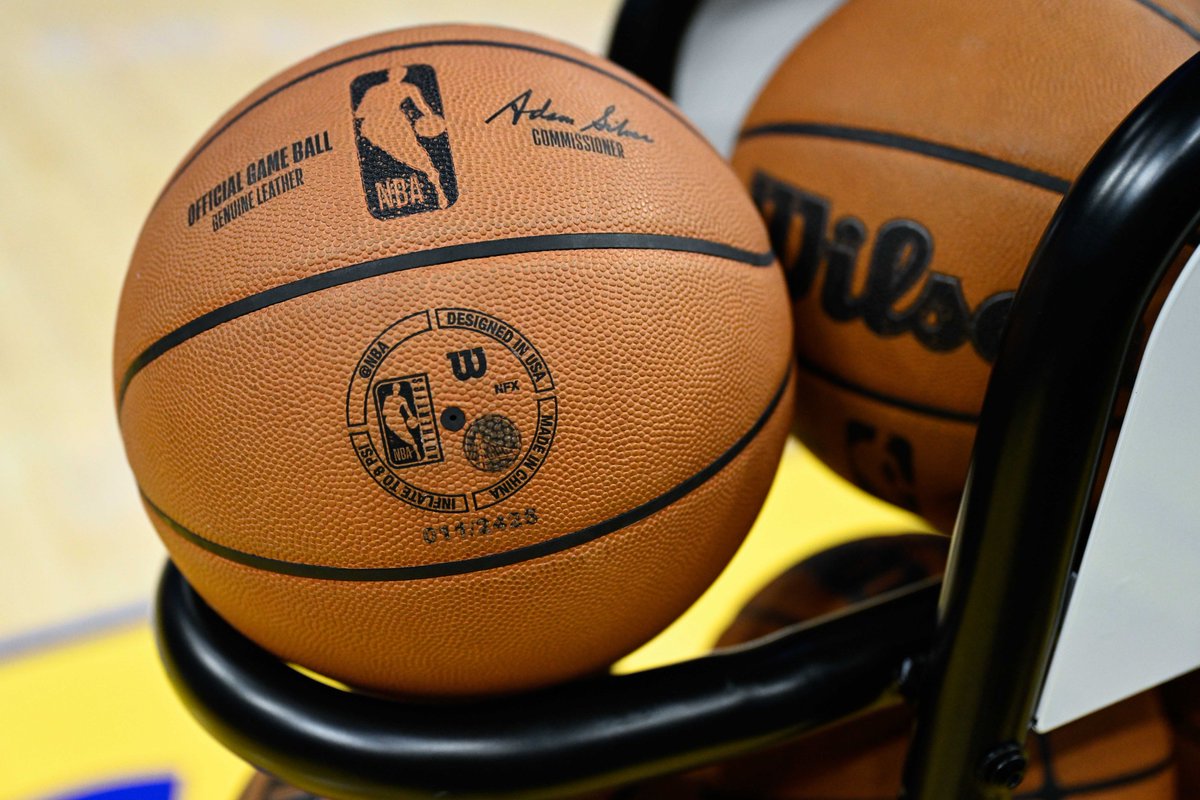LakersDailyCom's tweet photo. JUST IN: The NBA is closely monitoring whether tomorrow's Lakers-Hornets game will require any scheduling adjustments amid the ongoing fires. https://t.co/KVztOdtboD