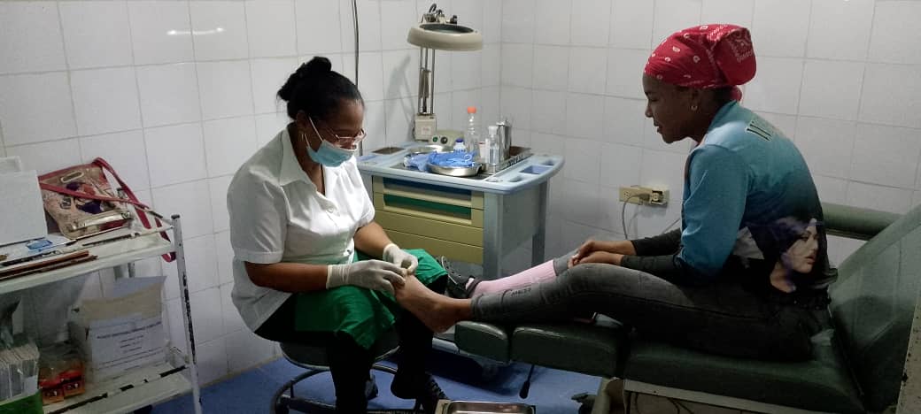 🇨🇺🇻🇪 En el CDI Pedro Medina Fuguett del Estado Falcón trabajo diario en la Sala de Rehabilitación  el servicio de Podología brindando un servicio de excelencia al pueblo venezolano.
#CubaPorLaVida
#CubaCoopera