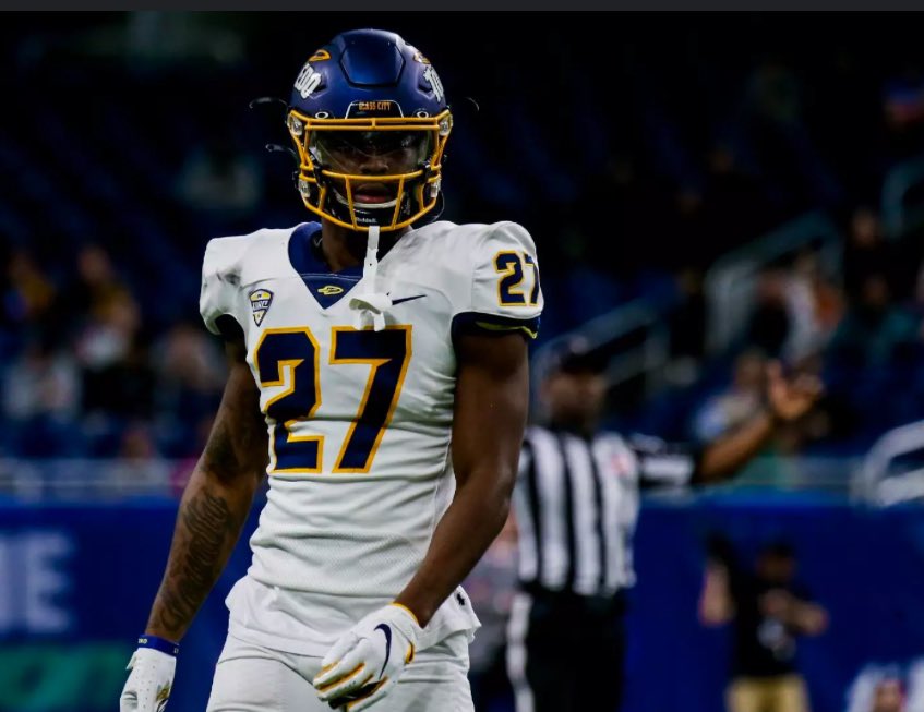 I’m extremely blessed to receive my first division 1 offer from the university of Toledo!!!
<a href="/CoachFlemWR/">RJ Fleming</a> 
<a href="/CoachSchon/">Coach Schon</a> 
@Lumpkin_era 
<a href="/CoachRossWatson/">Ross T Watson</a>