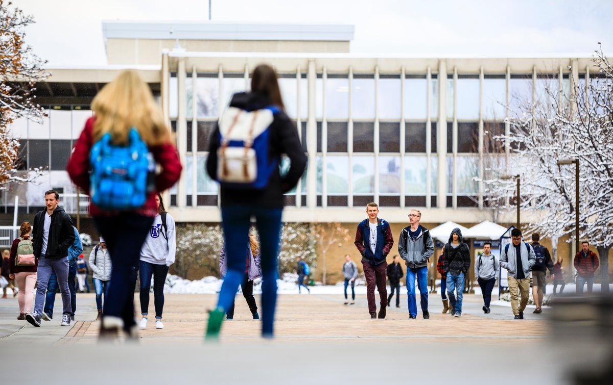 BYUalumni's tweet photo. โ๏ธCougars are back on campus today to begin the winter semester!
Whatโs the coldest temperature youโve braved on campus? ๐ฅถ
Share how you survived it!
#BYUalumni #ConnectedForGood #wintersemester2025 https://t.co/XPz1gQvbt3
