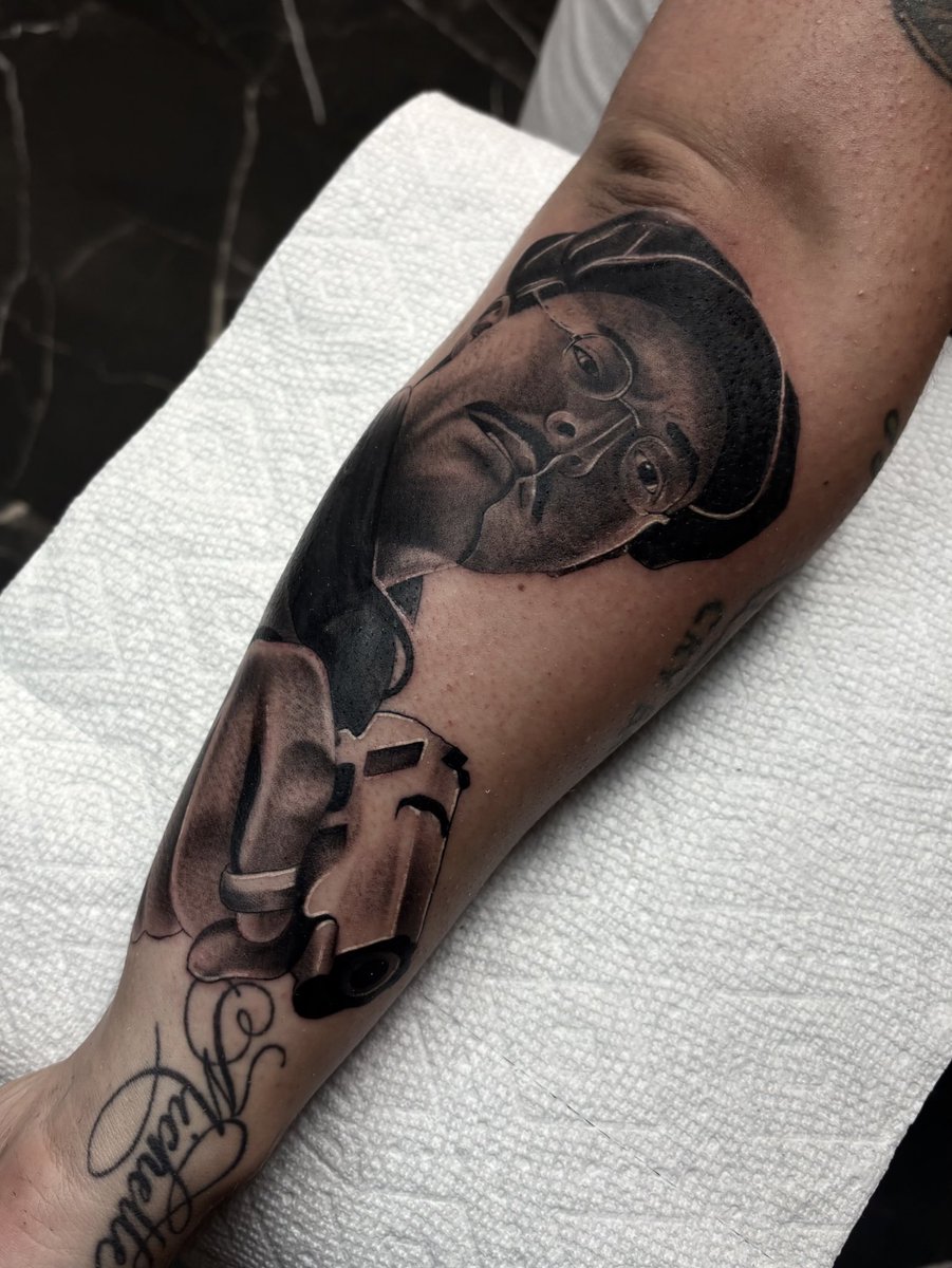 donniethms's tweet photo. Last 3 days. DM me on IG @donniethms for Appts 📲 #blackandgreytattoo https://t.co/iTEqaaunS6