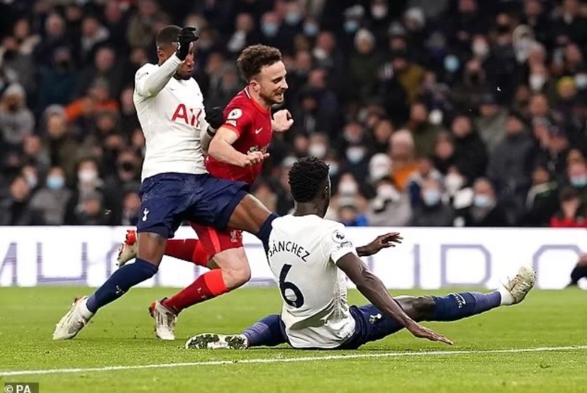 ThDuke's tweet image. Hmmmm… 🤔