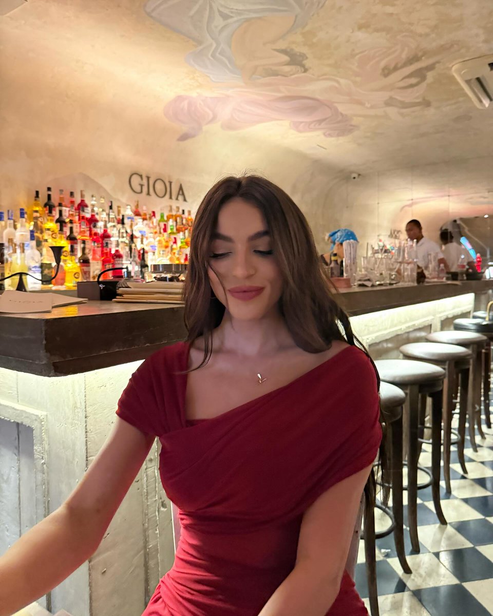 pov: você está em um date com anna estrella 🍸❤️✨ visão de milhões, pra poucos e ótimos