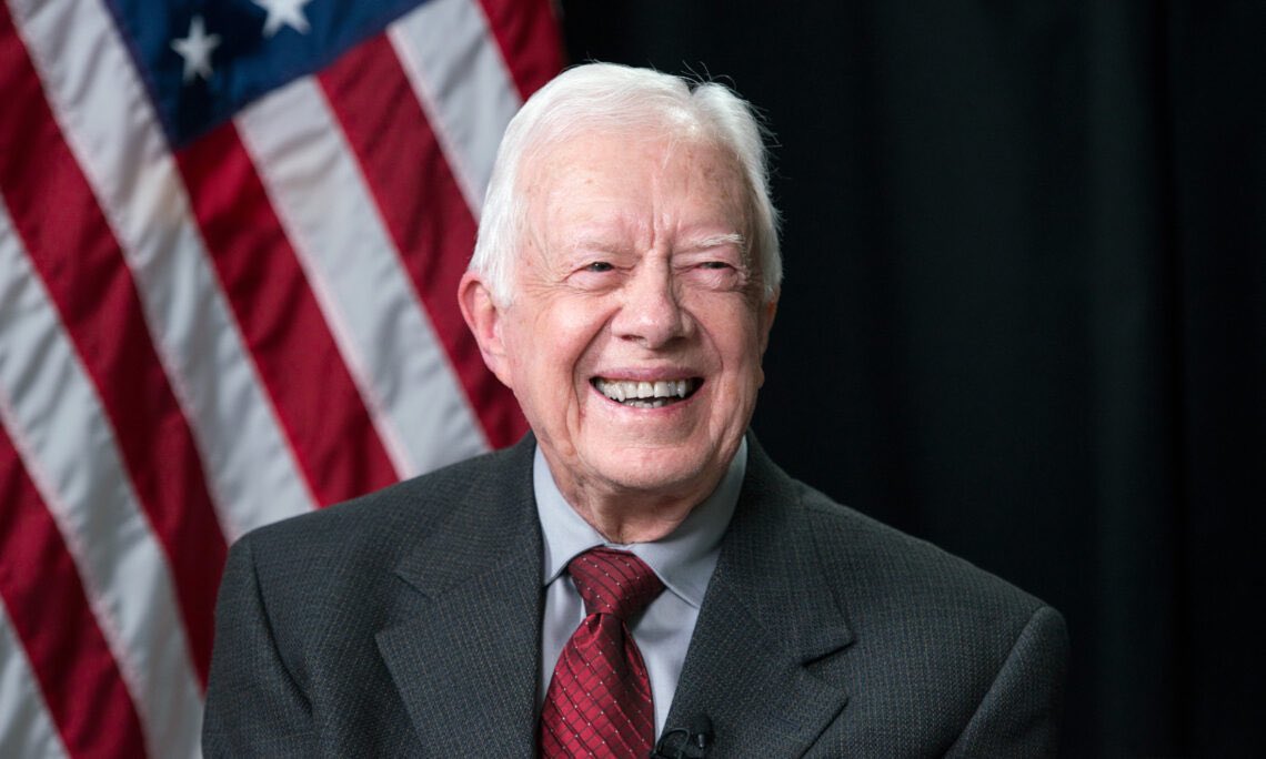 Jimmy Carter did more for humanity in one day than Donald Trump has his entire life. 

RETWEET if you love President Carter! 💙
