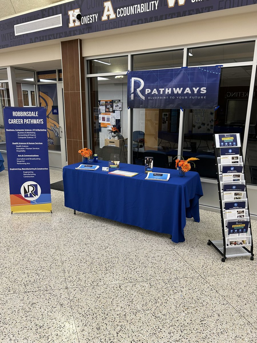 RPathways will be at the 8th grade open houses at Cooper tonight and Armstrong tomorrow night. Excited to share how we will be supporting students to explore, experience be inspired about their career pathways as they soon begin their high school journey <a href="/ISD281/">Robbinsdale Area Schools</a> <a href="/falcon_apa/">Armstrong Parent Association</a>