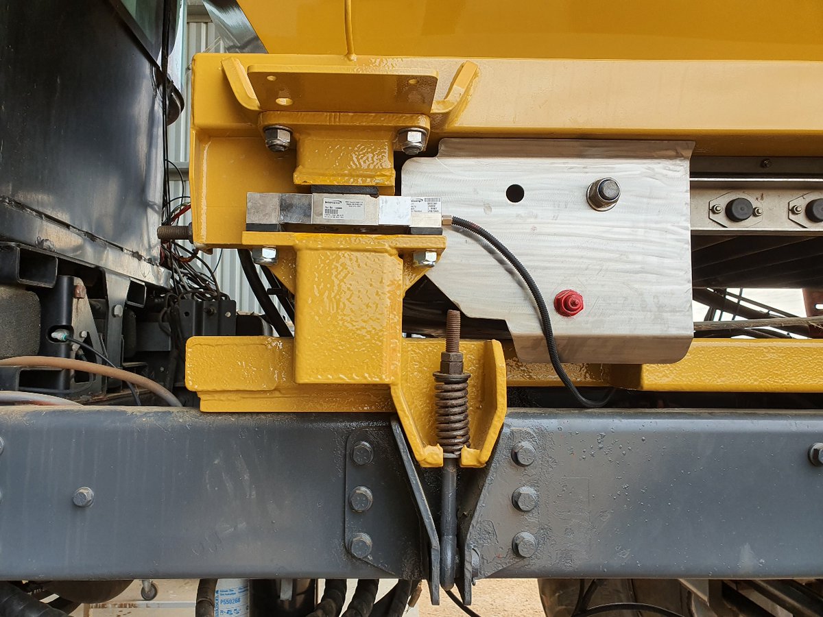 Bredal K105 Spreader Scale Kit. Custom self propelled setup on a RoGator including an Arag IBX100 ISOBUS controller. Recently delivered to Lameroo SA. #SpreaderScaleKit #Bredal #Croplands