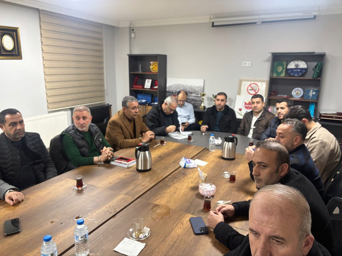 MusilderBursa's tweet photo. Haftalık Yönetim Kurulu toplantımızı gerçekleştirdik. Alınan kararlarımızın hayırlara vesile olmasını diliyoruz.

#MuşİlderBirİyilikHareketidir https://t.co/kL1qyS1jQ7