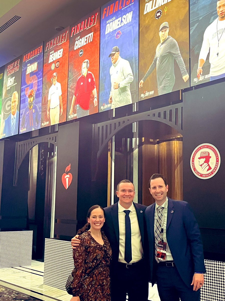 JeramiahDickey's tweet photo. Congrats @Coach_SD on being a @bryantawards finalist!

Grateful for Spencer…how he serves our Idaho community and leads our @BroncoSportsFB STUDENT-athletes 🙏🏼 

Thanks @bryantawards team for a fantastic event!

Excited for What’s Next! Takes a TEAM! #BleedBlue #BuiltDifferent https://t.co/DrcprzSXG2