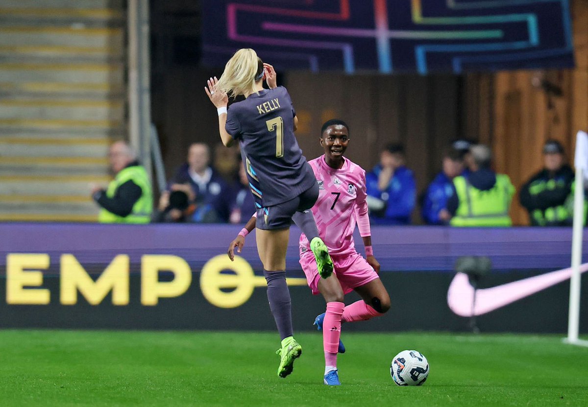 Hmmm…a lot was going on here 🫢
#SasolinSport
#LiveTheImpossible 
#BanyanaBanyana