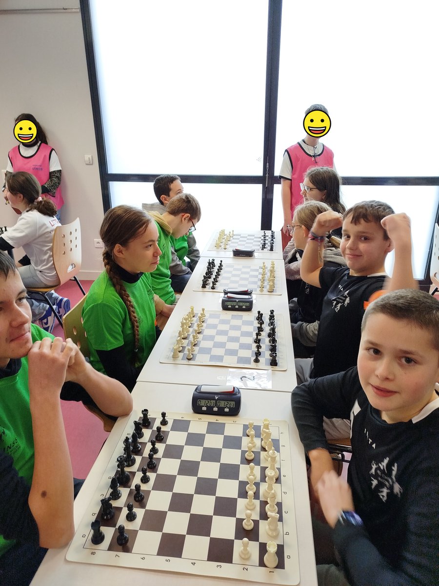 Championnat départemental scolaire Echecs ♟️à Bourges #profdoc  <a href="/ffechecs/">Fédération Française des Échecs</a> #collège #échecs #unss