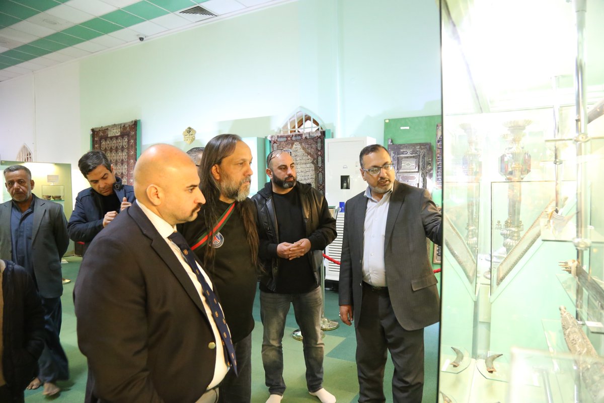 ImamHusseinMuse's tweet photo. "تعجز الكلمات عن وصف شعوري عند الدخول الى المتحف ومرقد الامام الحسين (عليه السلام), مسرور جدا بهذه الزيارة واقدم شكري وامتناني للقائمين على المكان".
هذا ما صرح به الكاتب والمستبصر الالماني السيد (Toska Nijaz) عند زيارته لمتحف العتبة الحسينية المقدسة. https://t.co/B586q5hVJ2