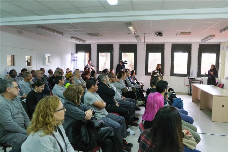 ✅Treball als barris amplia la seva cobertura i arriba a 14 barris. Es posen a disposició de la ciutadania 5 punts: CC Francisca Redondo, CC M.Roig, CC Francesc Macià, Campus Vallparadís, i edifici central de Foment de Terrassa. 

✍Es realitzarà la contractació de 44 persones.