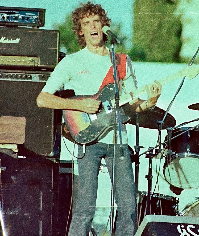 Los dos más grandes músicos de la historia del país son hinchas de River Plate. Salud.