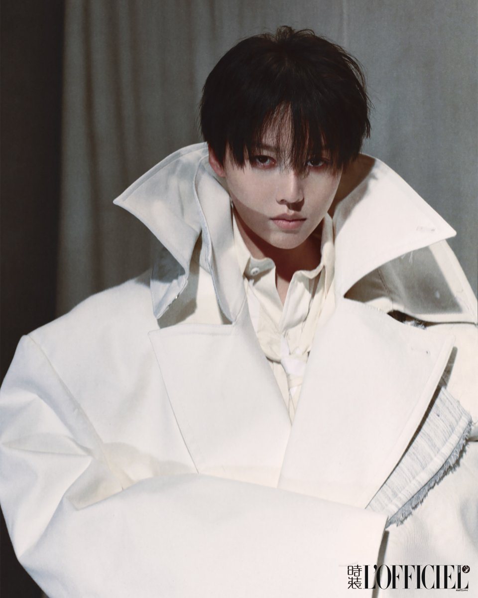 ThomBrowne's tweet photo. … mixed mediums …
xin liu wears thom browne couture 2024 for l’officiel china.

@xinliulyx0420 
#thombrowne #thombrownecouture #xinliu https://t.co/EujWIHGBAo