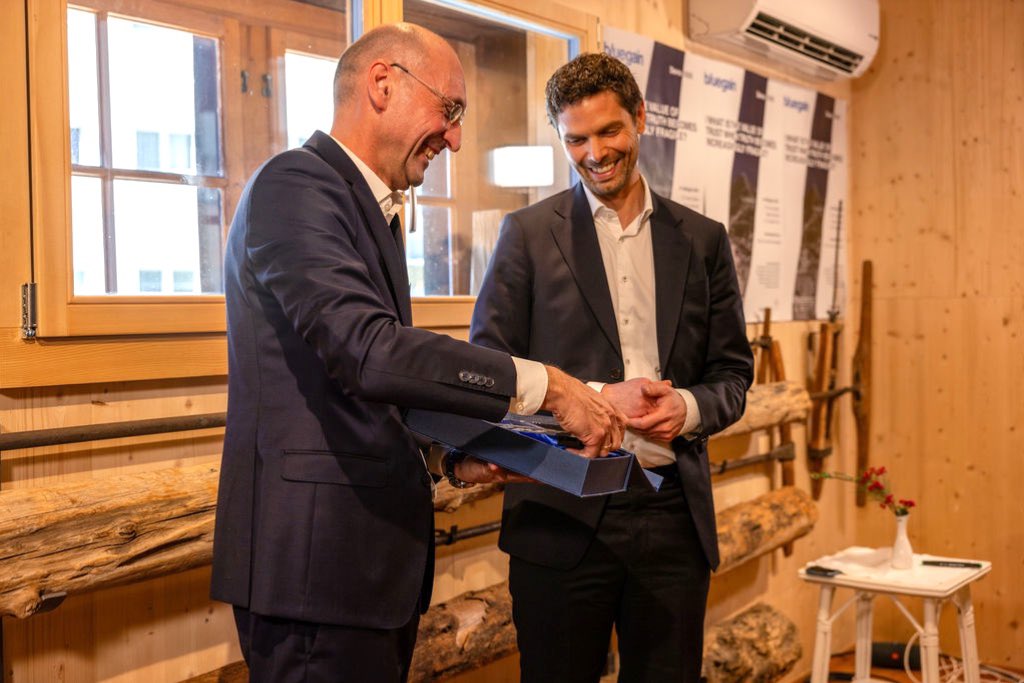 Peter Sarlin tweet media