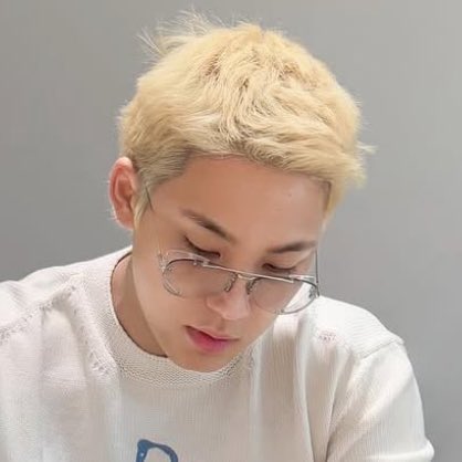 xueishaoo's tweet photo. BLONDE MINGYU WE CHEEREEEEED 😭🤍 https://t.co/KFPs1ouAgo