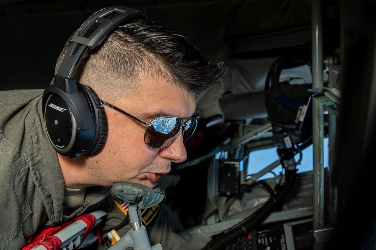 PANationalGuard's tweet photo. #KnowYourMil: The 171st Air Refueling Wing, based at @PITairport in Coraopolis, Pa., is one of three wings in the Pa. Air National Guard. The wing traces its lineage to 1947, when an @AirNatlGuard unit was formed at Pittsburgh Airport with the 146th and 147th Fighter Squadrons. https://t.co/VeYp7EocKn