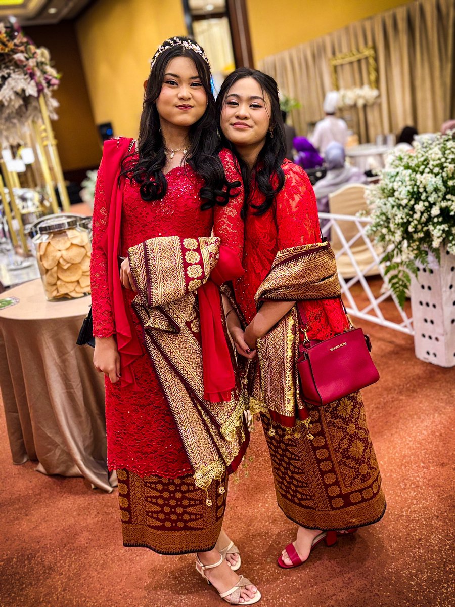 Keponakan-keponakanku campuran Sunda-Palembang.