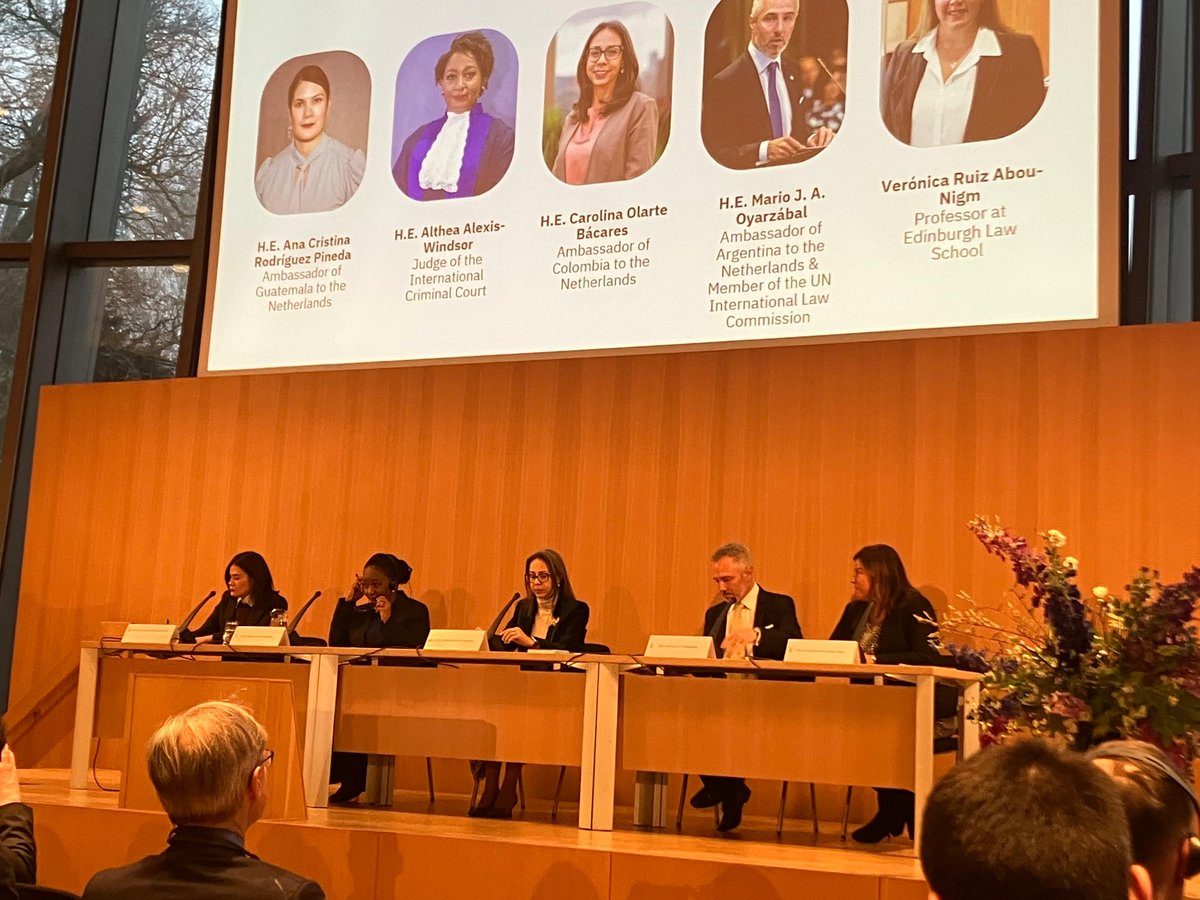 EmbaMexNL's tweet photo. Amb. @CMorenoToscano1 attended a #DiscussionPanel for the launching of the new Latin American and Caribbean Journal of International Law @LACJIL, which will provide a great opportunity for 🇲🇽 and the countries in the region to highlight their contributions to #InternationalLaw https://t.co/e8p6vJPANn