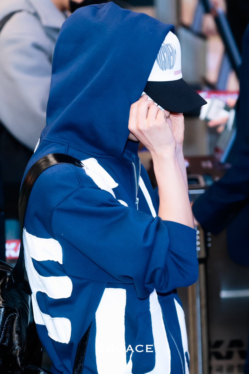 250123 GMP✈️
the wrist…

#HEESEUNG #ENHYPEN #희승