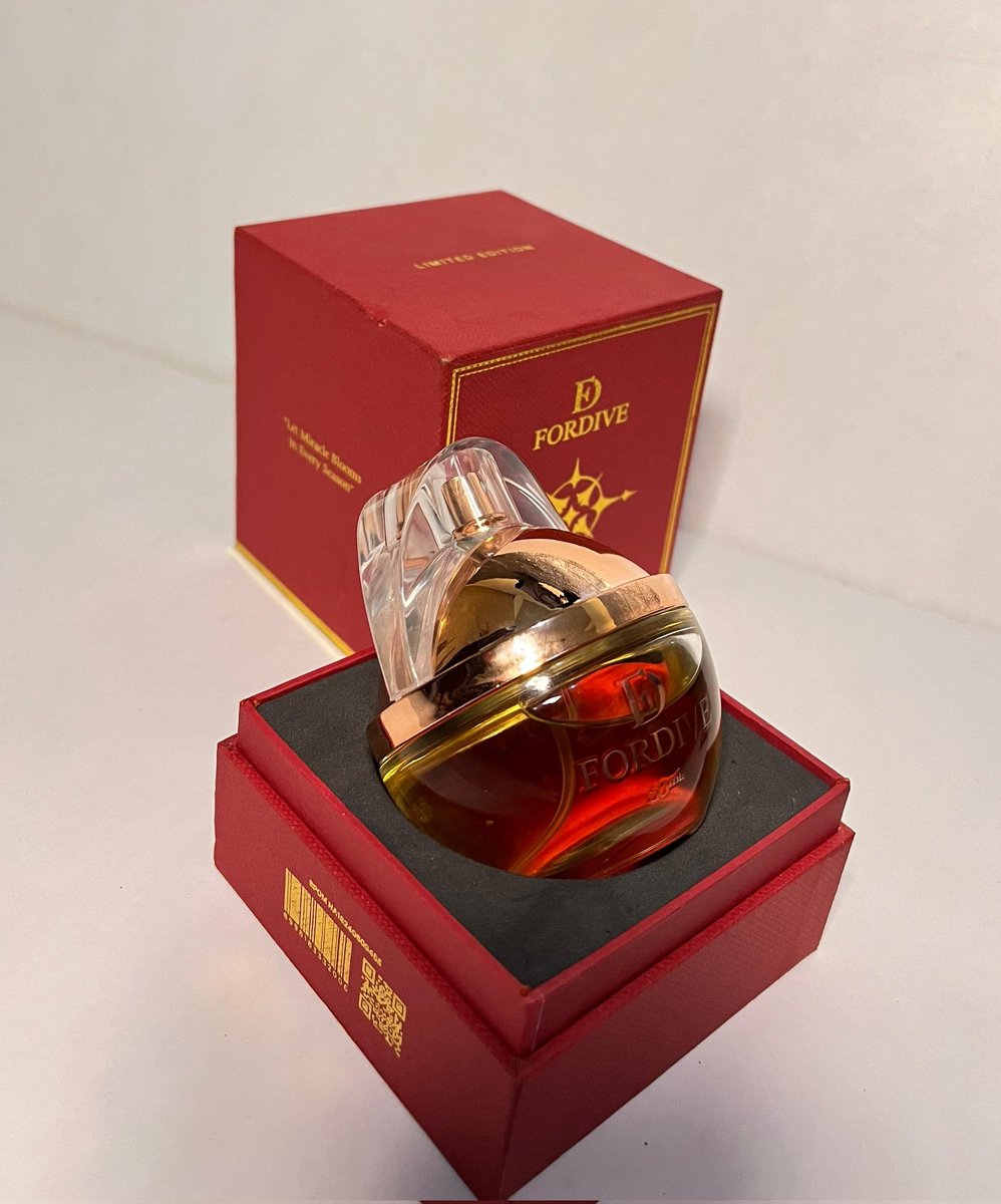 My first leather fragrance. I'm totally in love with this type of leather scent🫶