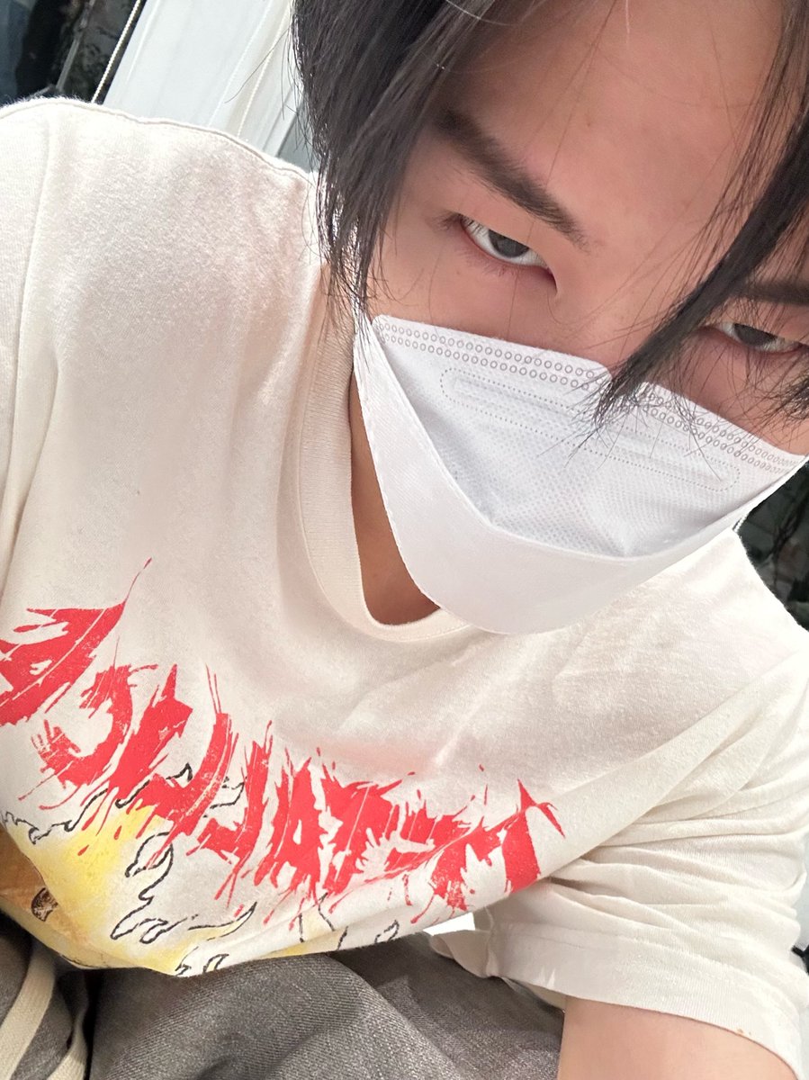 Jungyippy's tweet photo. เมืองหลวงควันและฝุ่นมากมายพี่สูดดมเข้าไปหัวใจก็เป็นภูมิแพ้ https://t.co/1kT4R1h2g3