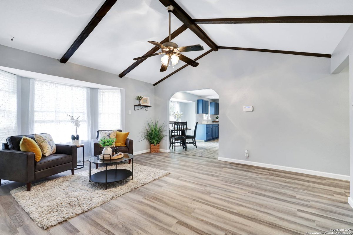 AMRGrouptx's tweet photo. New Listing Price: $255,000
7530 MEADOW LAWN ST, San Antonio, TX 78251-1425 is a fantastic property with 3 bedrooms and 2.0 bathrooms.
See more here: https://t.co/I82T9SUkI5 https://t.co/CetPL39Qkk