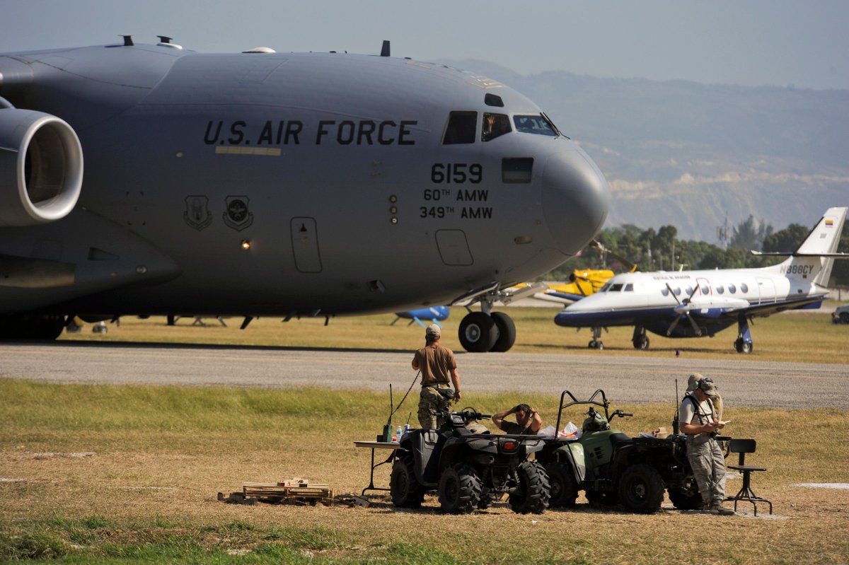 CombatControlFn's tweet image. 23 JAN 2010 | Operation Unified Response - #CombatControllers from 23rd Special Tactics Squadron, talk to aircraft circling the Port Au Prince Airport. Operation Unified Response air operations were similar to the Berlin Airlift with aircraft landing every five minutes.