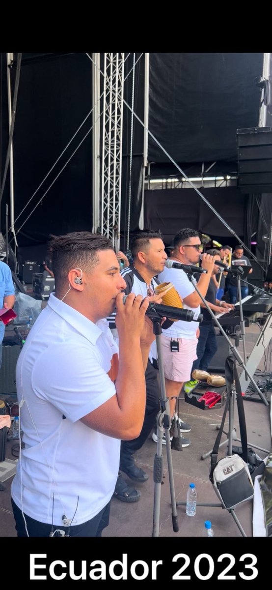 New post (Alexander Chirinos: Una voz versátil  en la salsa que ha conquistado los escenarios  internacionales) has been published on NotiExpressColor - notiexpresscolor.com/farandula-y-ex…