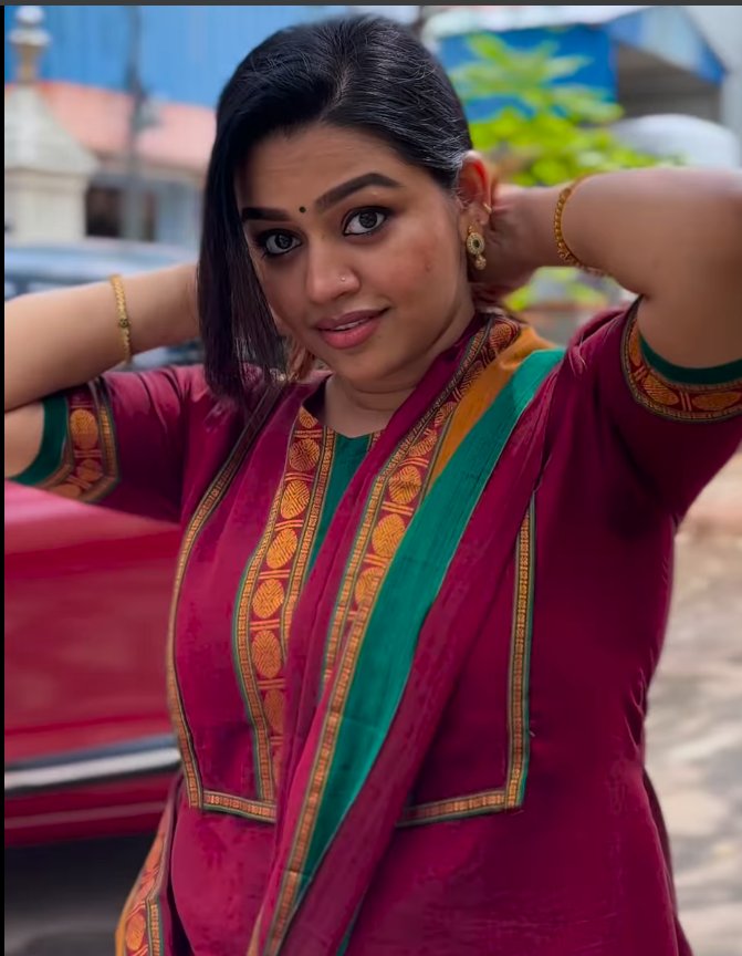 He: Mutual shag nu solitu oombava nu kekra? 

Me: aama ivlo perusa vachikitu summa Kai adika poriya nee enaku adichi vitu sappala na kooda paravayila naan panren unaku ok dhane?

He; appo ok