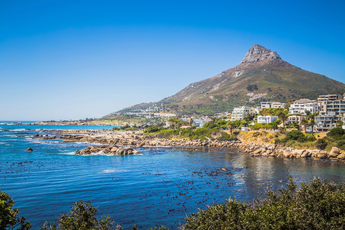 MalachiteStays's tweet photo. Camps Bay in all its glory. Isn't it breathtaking? The #atlanticseaboard ranges from Camspbay and the Waterfront including Green Point, Sea Point, Bantry Bay, Fresnaye, and Clifton. Get in touch for hassle-free #airbnbmanagement here, let's talk. #airbnbspecialist https://t.co/ecNEJDaNbi