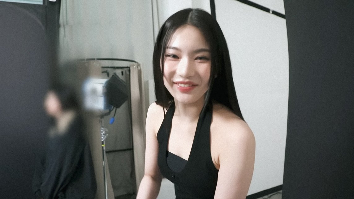 leeisafilms's tweet photo. The prettiest birthday girl ♡

#ISA #아이사 #STAYC #스테이씨 https://t.co/d0VPOWsB1S