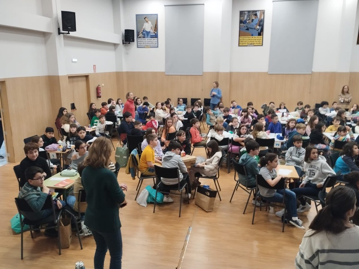 gmjovellanos1's tweet photo. Hackaton de #GENyUS School con 5º y 6º.
Nuestro alumnado participa en una jornada de emprendimiento. Trabajando en el presente, construyendo futuro. Despertando intereses, motivación, posibilidades, autoestima!! https://t.co/XwswAsJDiL