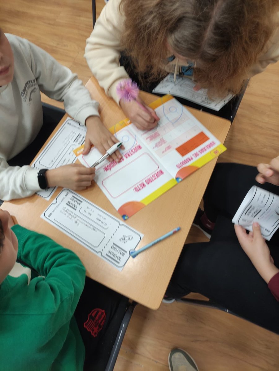 gmjovellanos1's tweet photo. Hackaton de #GENyUS School con 5º y 6º.
Nuestro alumnado participa en una jornada de emprendimiento. Trabajando en el presente, construyendo futuro. Despertando intereses, motivación, posibilidades, autoestima!! https://t.co/XwswAsJDiL