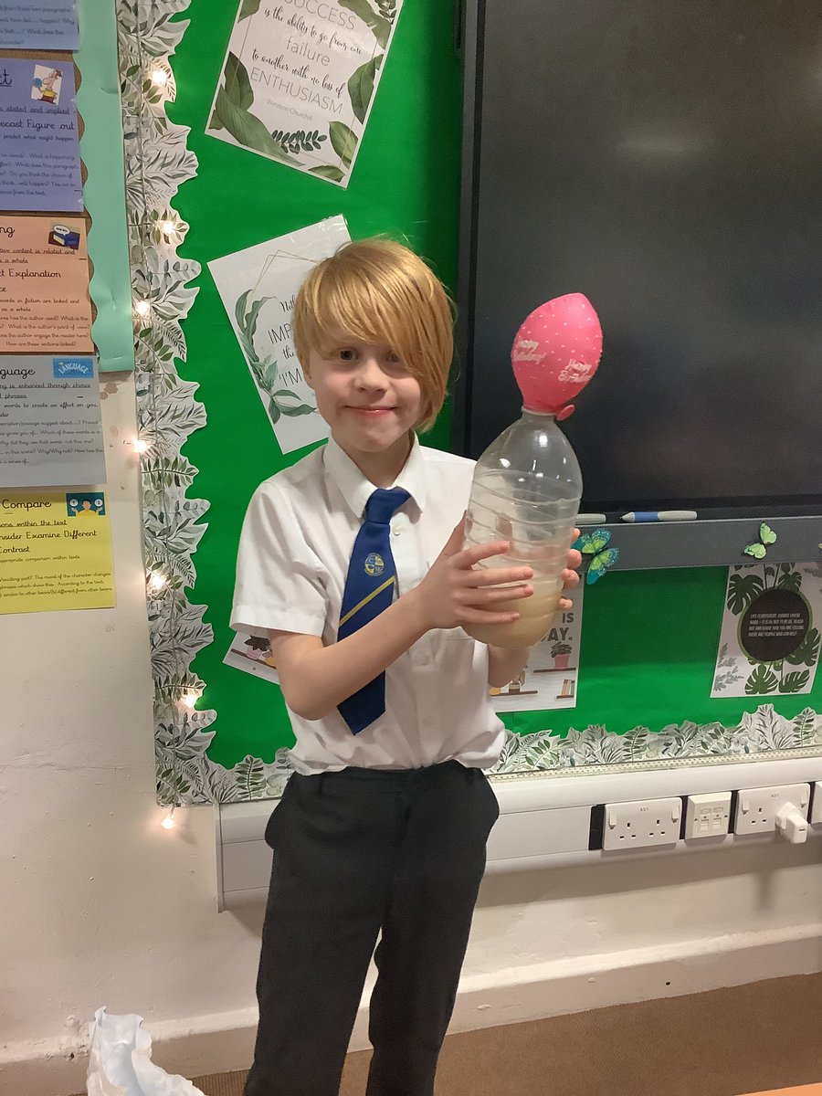 Miss Taylor tweet media