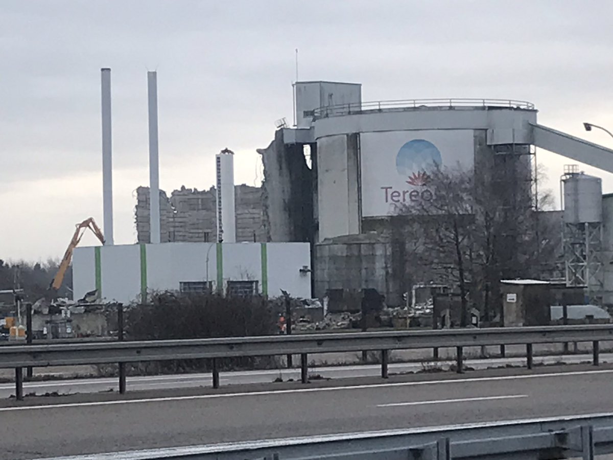 ceci n’est qu’un exemple,mais ça montre l’état dans lequel se trouve l’agriculture française ! t’inquiètes on ira acheter la fecule ailleurs, chez ceux qui n’ont pas baissé les bras.Souveraineté alimentaire qu’ils disaient.😔#TRISTESSE