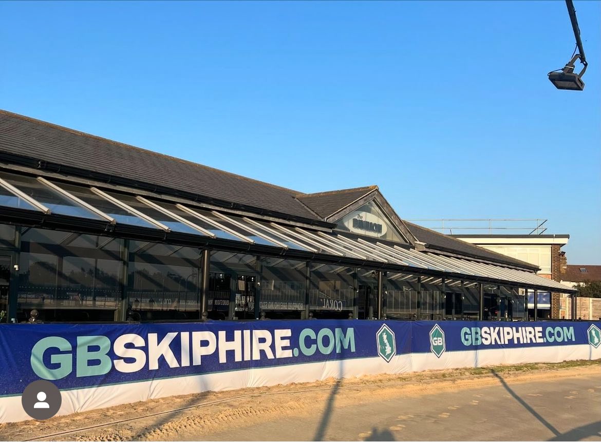 GbSkips's tweet image. Throwback Thursday! 📸 

Back to an incredible night at the Greyhound Stadium with @RomfordDogs back in September 2024.

We’re proud of our 3-year sponsorship and had an amazing time with our customers. Here’s to more great nights ahead—bring on the next one! 🏆 

@RPGreyhounds