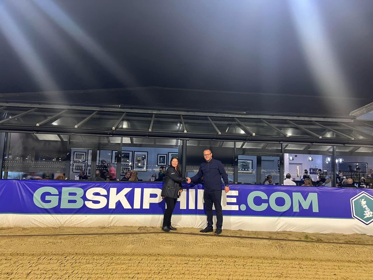 GbSkips's tweet image. Throwback Thursday! 📸 

Back to an incredible night at the Greyhound Stadium with @RomfordDogs back in September 2024.

We’re proud of our 3-year sponsorship and had an amazing time with our customers. Here’s to more great nights ahead—bring on the next one! 🏆 

@RPGreyhounds
