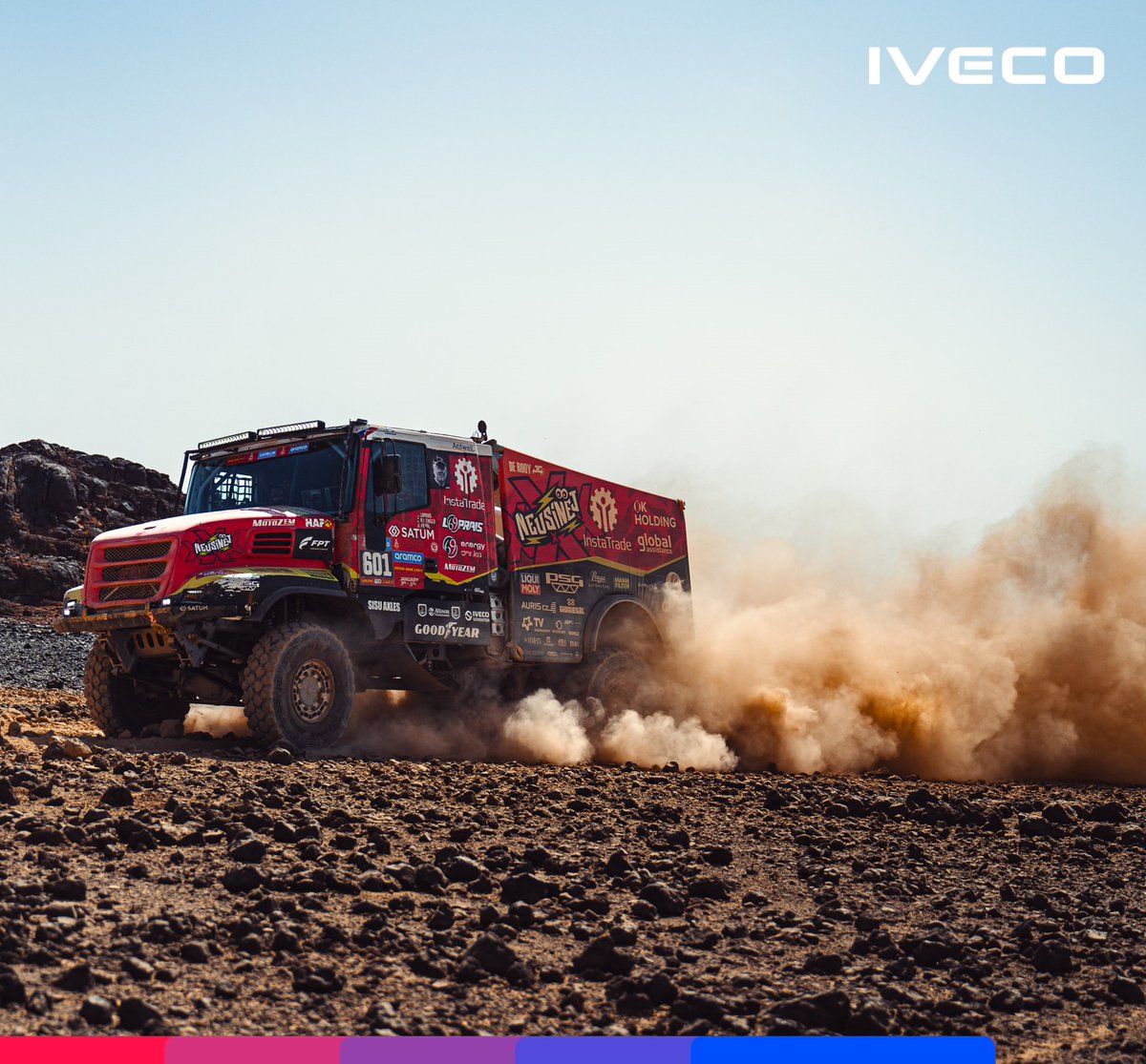 IVECO España tweet media