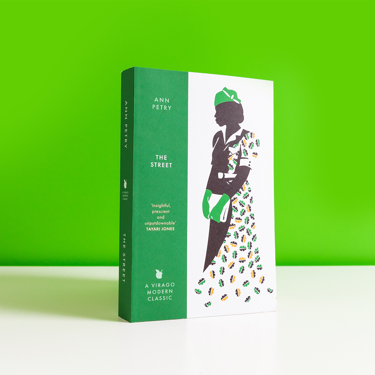 Little, Brown: Book News (@lbbooknews) on Twitter photo READ YOUR GREENS ๐๐
๐๐งค๐๐ต๐๐๐๐๐ฅ๐ฅ ๐ซ๐๐ฆ ๐โป๏ธ
Ten gorgeously redesigned โจ๐ #ClassicsWithBite ๐โจ publish from <a href="/ViragoBooks/">Virago Press</a> today!
#ClassicsWithBite #ViragoModernClassics READ YOUR GREENS ๐๐
๐๐งค๐๐ต๐๐๐๐๐ฅ๐ฅ ๐ซ๐๐ฆ ๐โป๏ธ
Ten gorgeously redesigned โจ๐ #ClassicsWithBite ๐โจ publish from <a href="/ViragoBooks/">Virago Press</a> today!
#ClassicsWithBite #ViragoModernClassics
