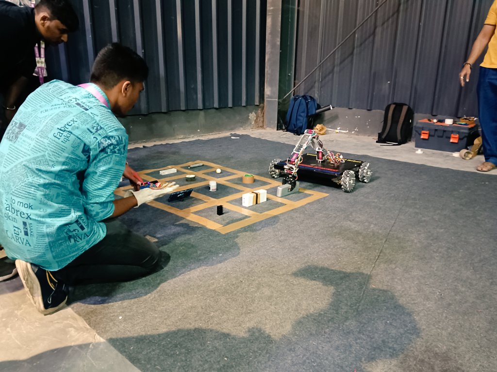 RSCRajkot's tweet image. INNOVATION MEETS APPLICATION! #Robofest 4.0 features robots designed to tackle real-world challenges! Experience the future of robotics! #Robotics