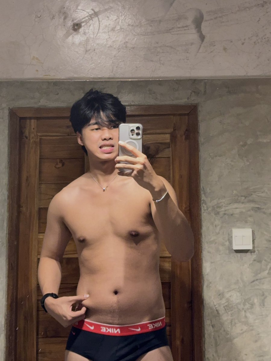 ก็อาหารไทยมันเเซ่บนี่คับ หยุดกินไม่ได้🤤🐷