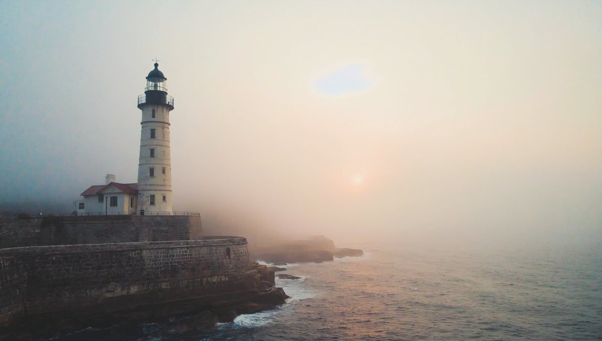 Lighthouse by the sea 🕯️ Realistic AI generated scenery shot. 
#AIart #AIphotography #AI #AIgenerated #Seascape #landscape #scenery #Lighthouse