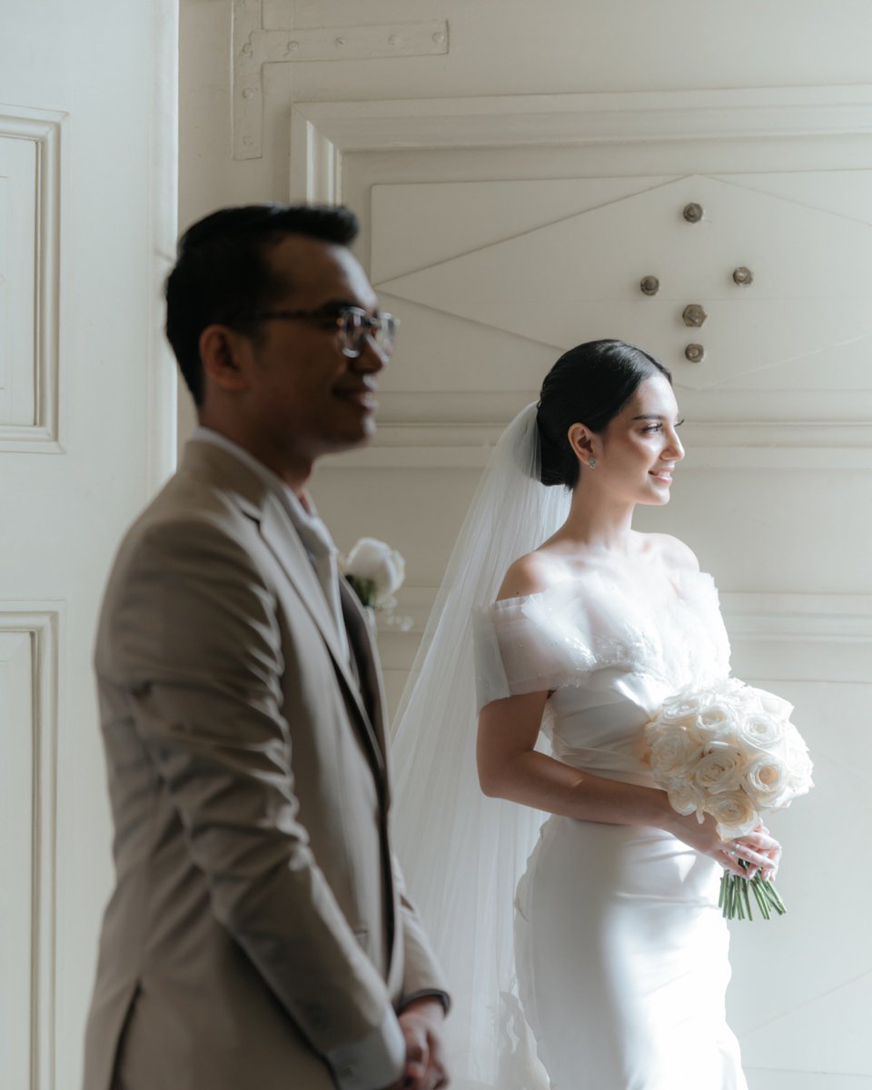 VisuelProject's tweet photo. “Her smile holds the radiance of a thousand suns; his gaze carries the depth of unspoken vows.” — from the wedding of Gabriella &amp; Andreas, Jakarta https://t.co/9qhcmA5G8q