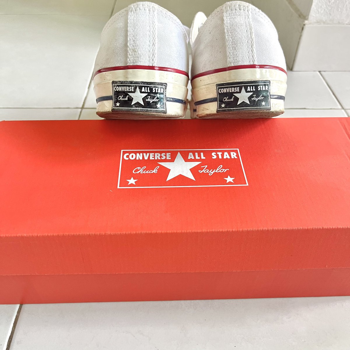baby___bee's tweet photo. พร้อมส่ง 📮CONVERSE CHUCK 70 OX WHITE 1500฿
Size 10UK/44EUR/28.5cm
ลองใส่ไปครั้งเดียว+มีกล่อง แท้100% 
จาก official shop 
#รองเท้าnike #nikethailand #nike
#conversethailand #รองเท้าconverse #ส่งต่อconverse #ส่งต่อรองเท้า #converse #รองเท้ามือสองของแท้ #รองเท้ามือสอง https://t.co/VTCOF80LyF