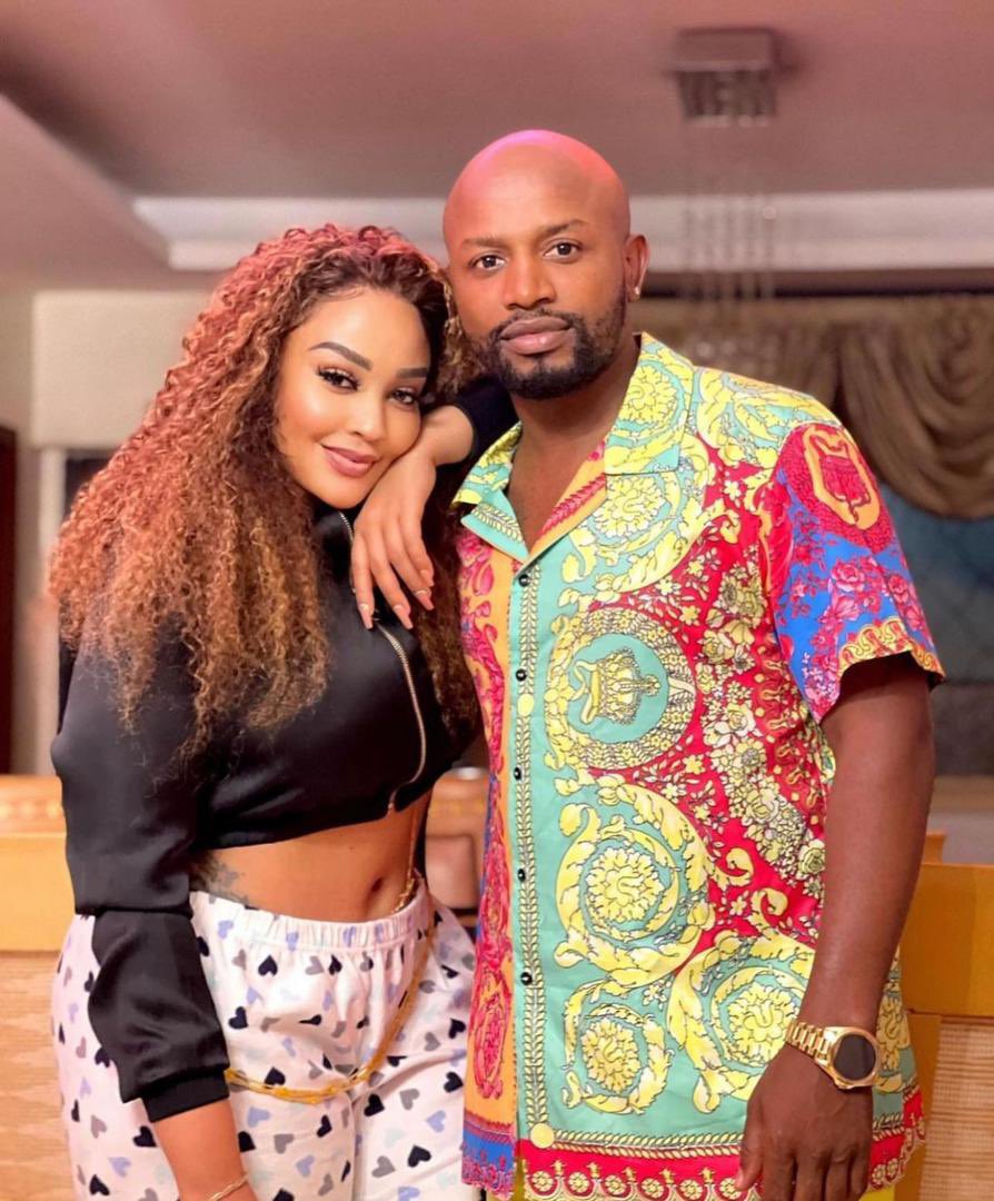 Skinny Alpha πΊπ¬ (@betaliug) on Twitter photo A Man with big titles like Boss Mutoto <a href="/WilliamsBugeme/">Boss Mutoto</a> is a brand that surely deserves to be showcased on YOUNG FAMOUS AND AFRICANβ¦ he literally already hangs out with <a href="/ZariTheBosslady/">Zari</a> 
#BossMutotoYoungFamousandAfrican A Man with big titles like Boss Mutoto <a href="/WilliamsBugeme/">Boss Mutoto</a> is a brand that surely deserves to be showcased on YOUNG FAMOUS AND AFRICAN⦠he literally already hangs out with <a href="/ZariTheBosslady/">Zari</a> 
#BossMutotoYoungFamousandAfrican