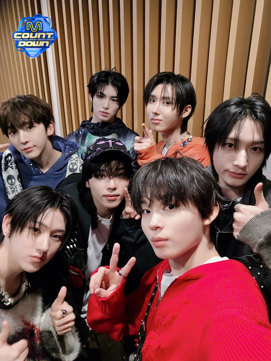 juwangelic's tweet photo. i know everyone is really worried about donghwa, but let's not forget that our boys did a great job!!! 🥺 so proud of them... https://t.co/cVte4sWCVy